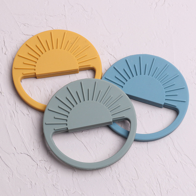 Cute Shape Food Grade Silicone Baby Teether BPA Free Silicone Teether 9*9*0.7cm