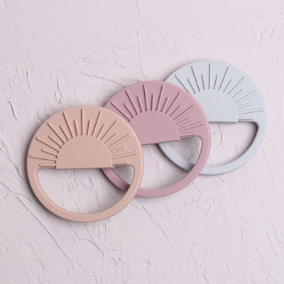 Cute Shape Food Grade Silicone Baby Teether BPA Free Silicone Teether 9*9*0.7cm